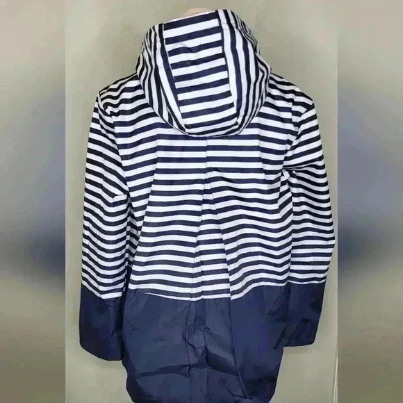 GameDay Michigan Wolverings Blue & White Stripped Hooded Lightweight Jacket Sz M - Picture 7 of 10